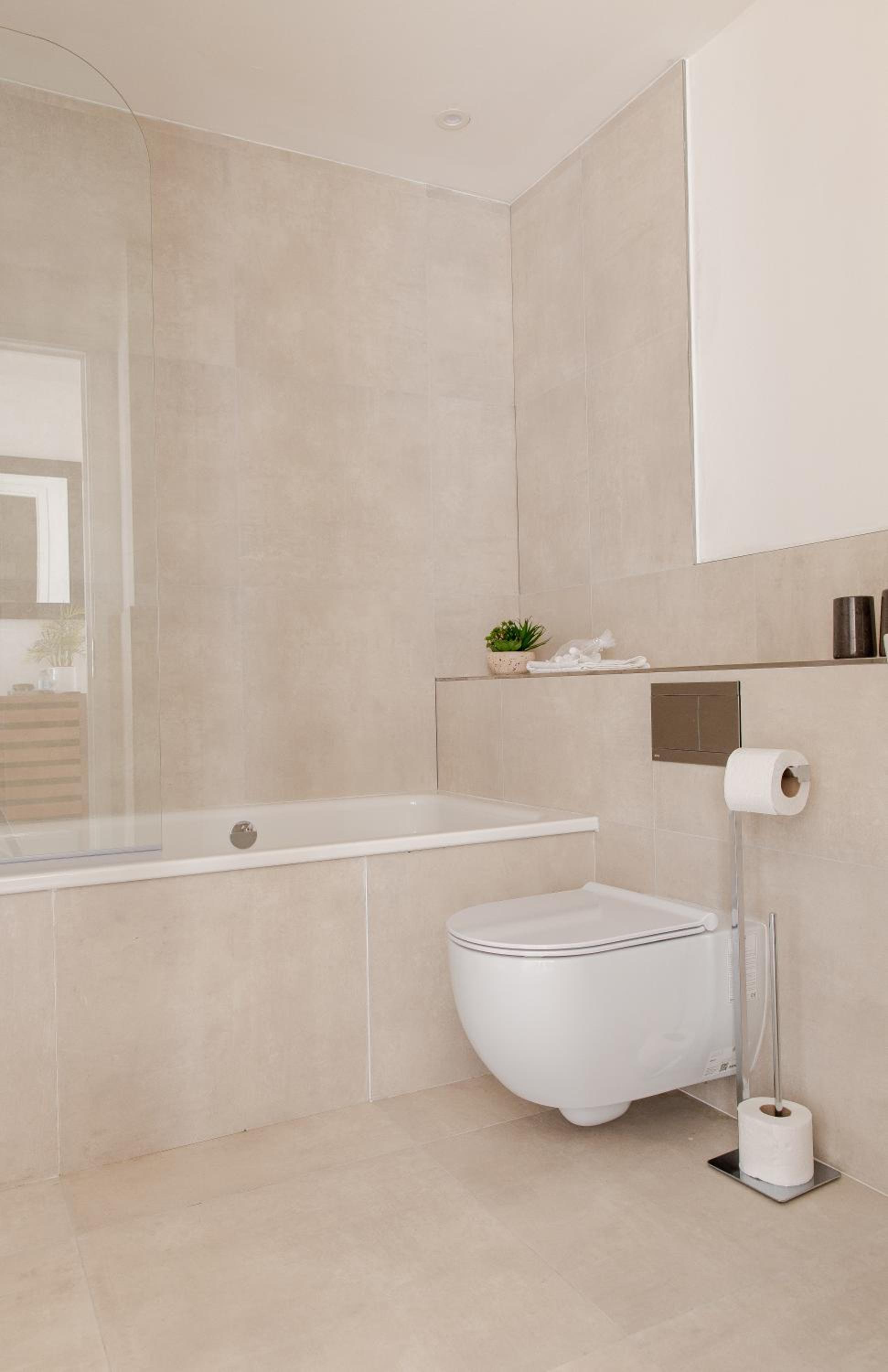 Huge Apartment On Oxford Street- Central London