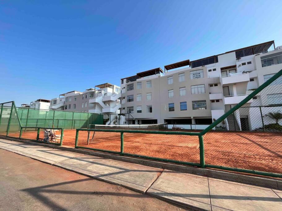 Casa de Playa muy cerca al mar, piscina exclusiva!
