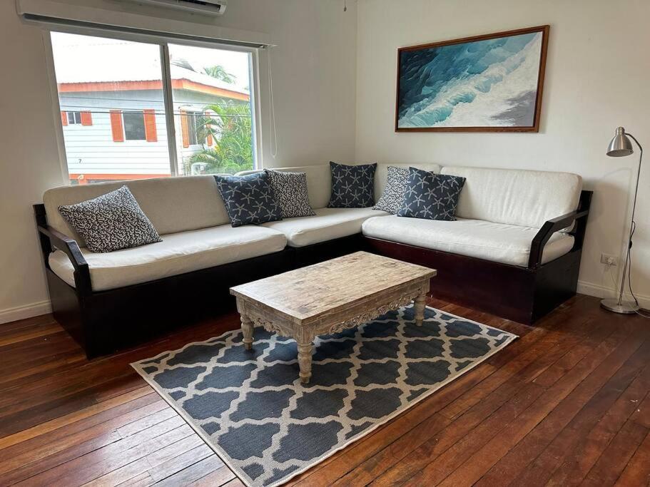 #8 Ocean view Beach Front Bungalow 2nd Row