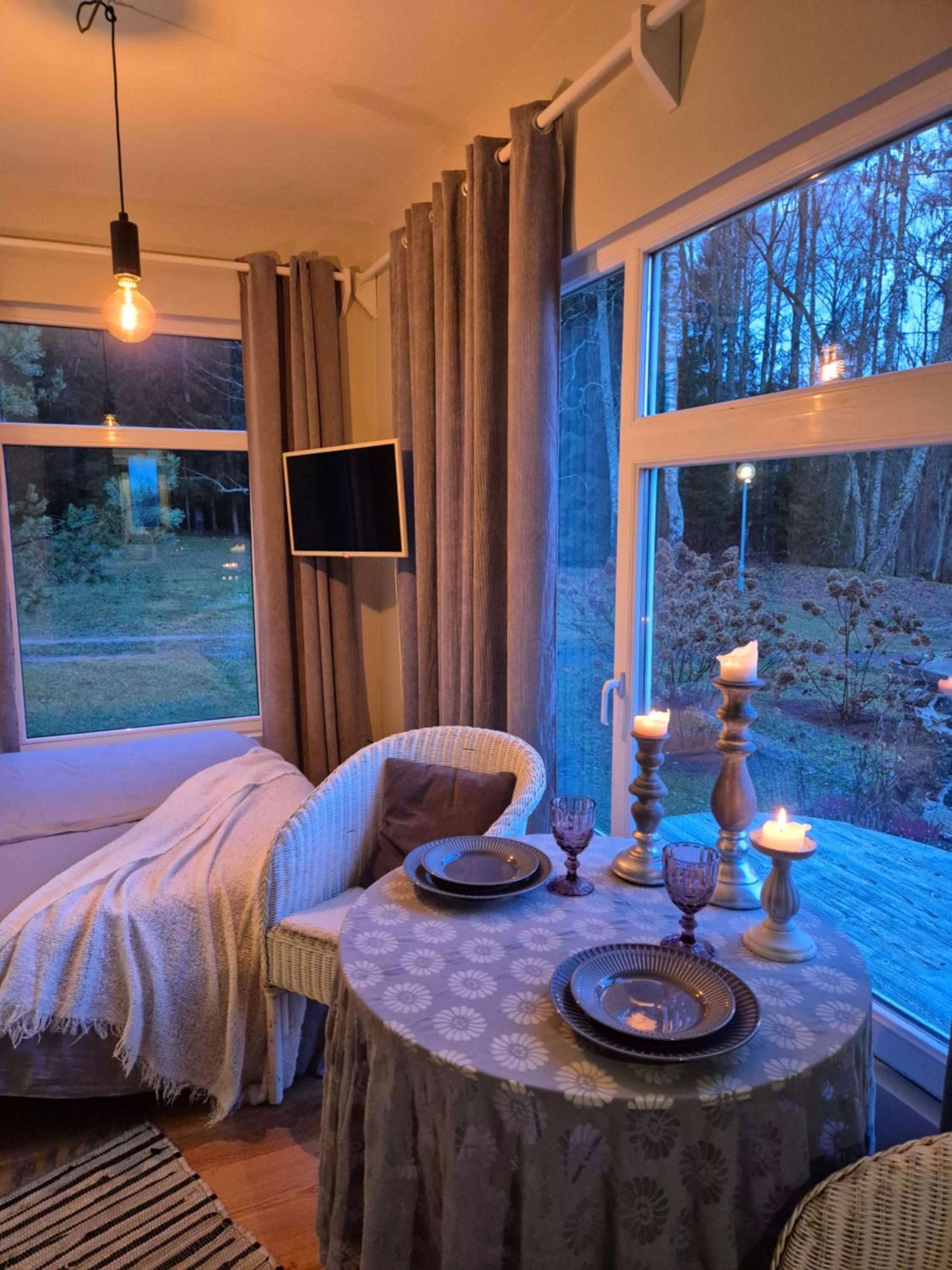 Mellene 1 bedroom house in nature & hot tube