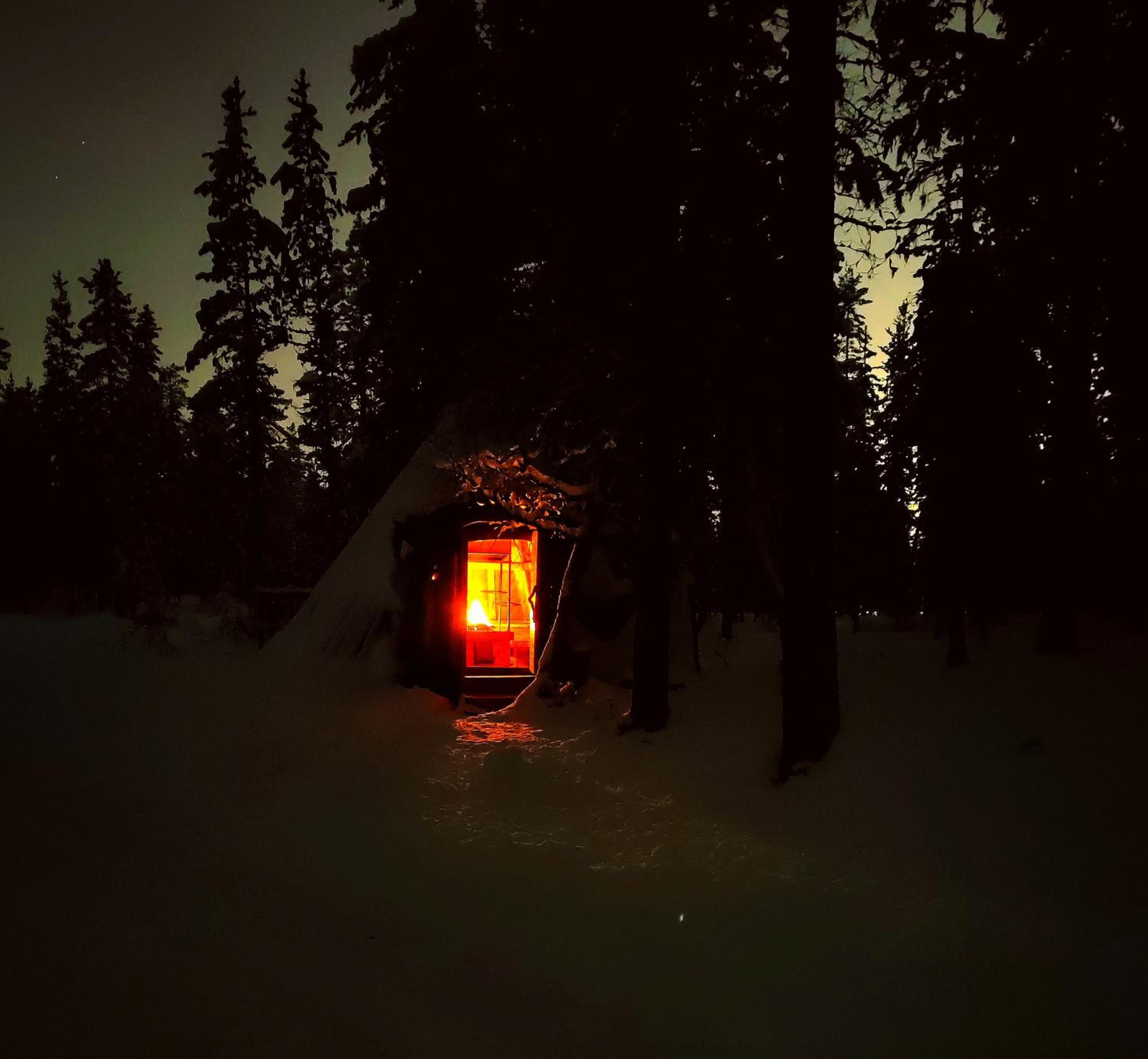 Aurora Cabin
