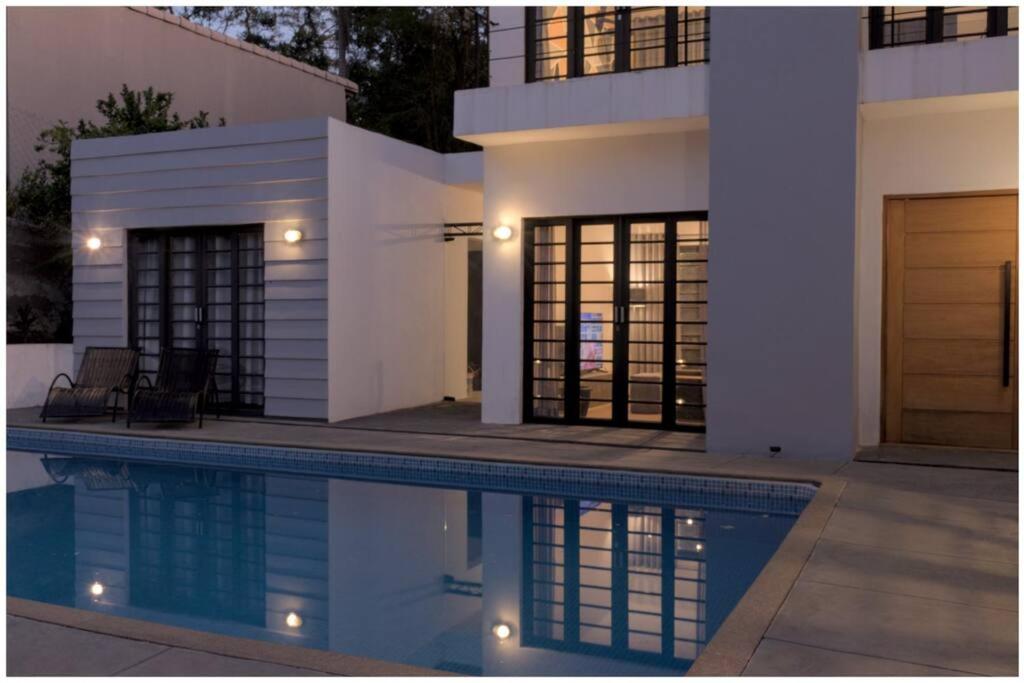 Casa Condomínio Sítio dos Pessegueiros