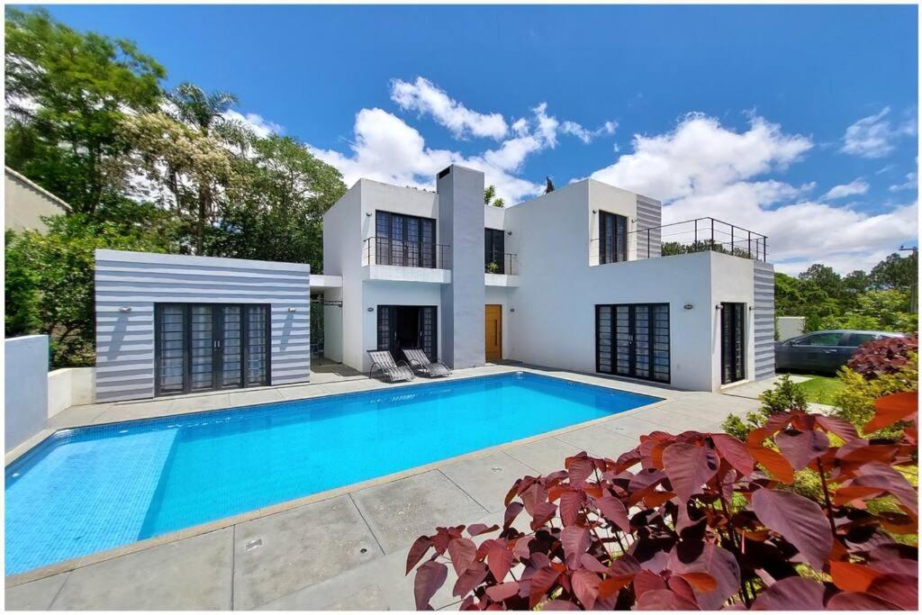 Casa Condomínio Sítio dos Pessegueiros