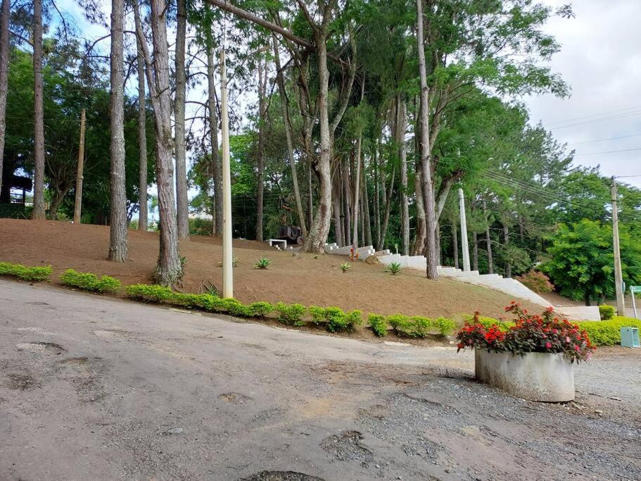 Casa Condomínio Sítio dos Pessegueiros