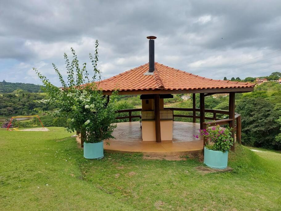Casa Condomínio Sítio dos Pessegueiros