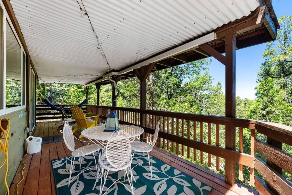 Cute A Frame Cabin Mountain Views Full Kitchen BBQ view 4