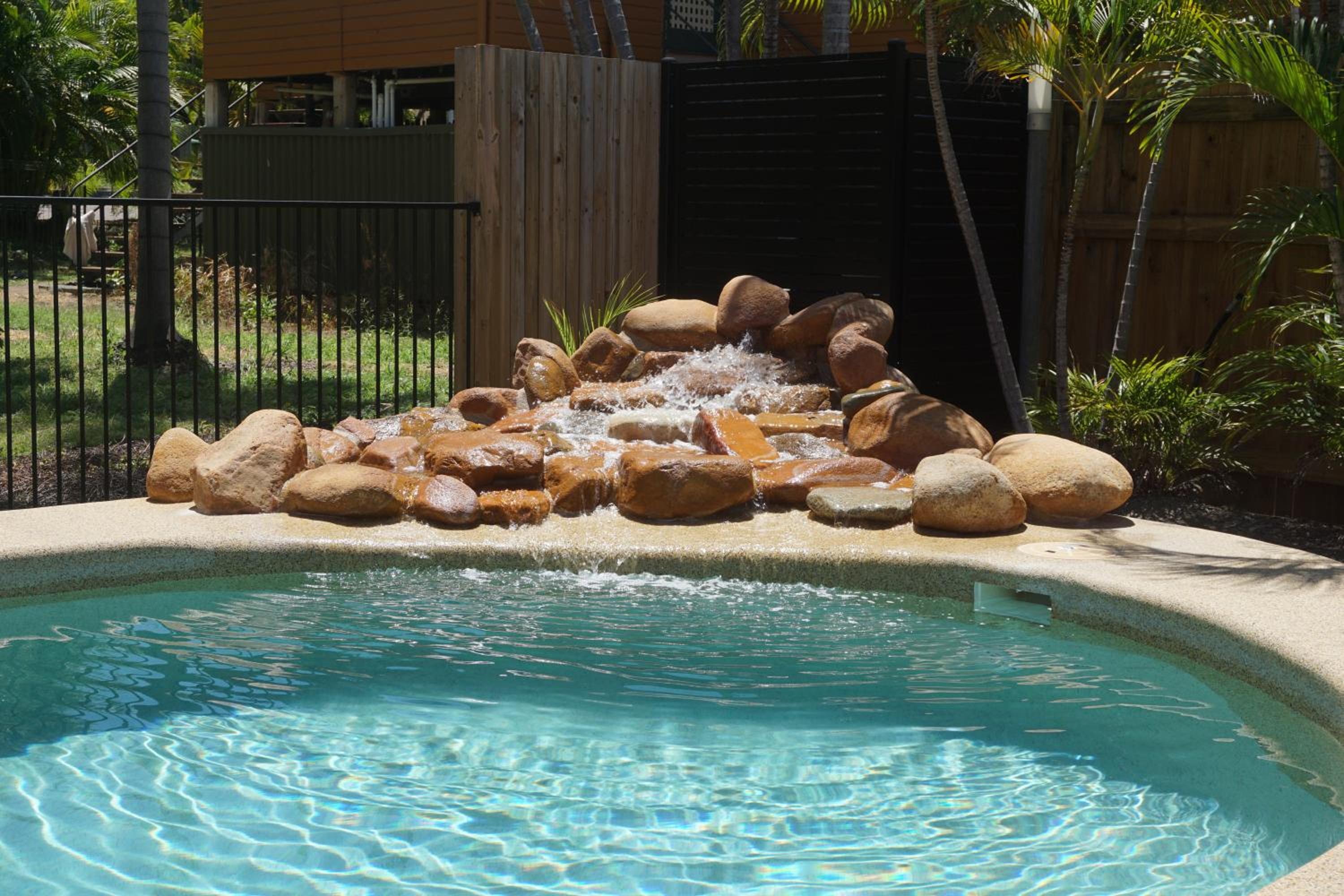 Yongala Lodge by The Strand