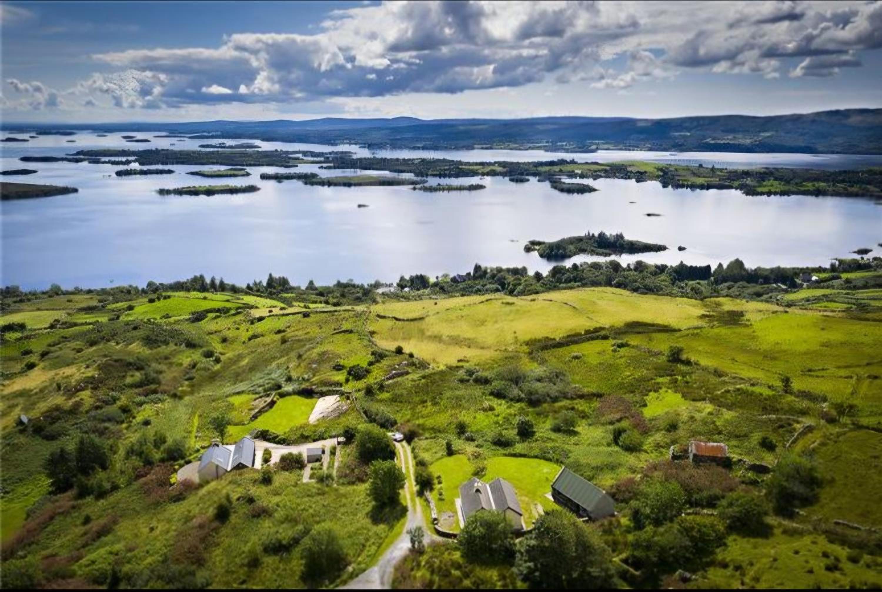 7 Clos Na Feirme Four Bedroom House With Hot Tub view 3