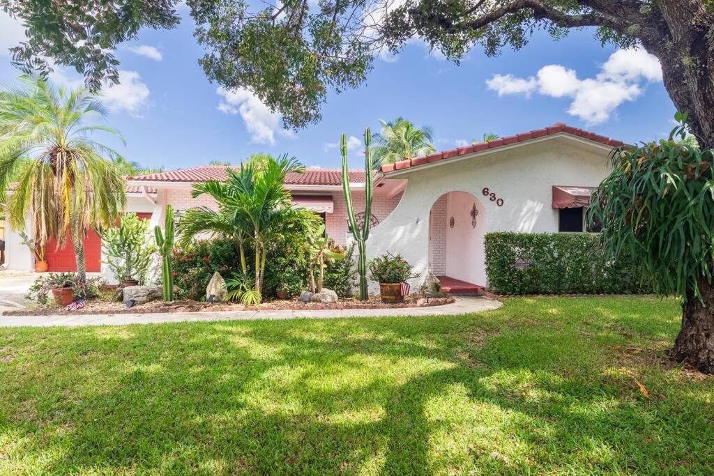 Charming and Spacious Home 2bed-2 bath