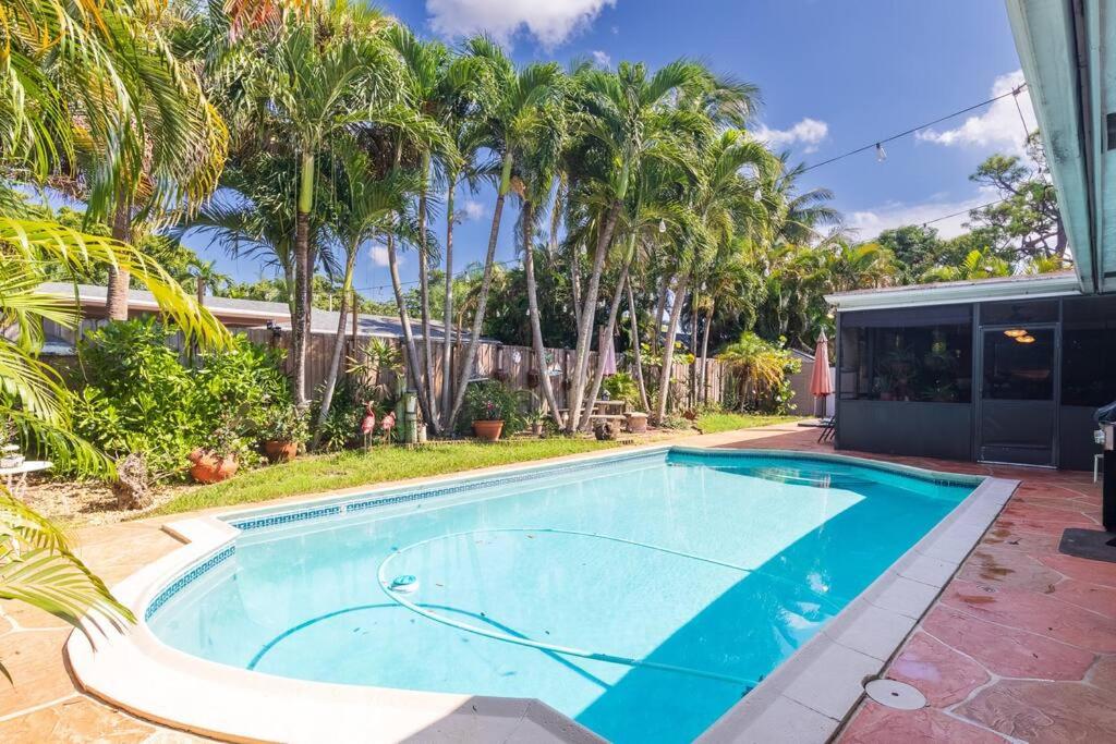 Charming and Spacious Home 2bed-2 bath