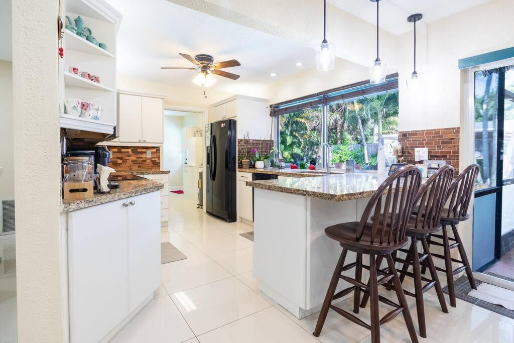 Charming and Spacious Home 2bed-2 bath