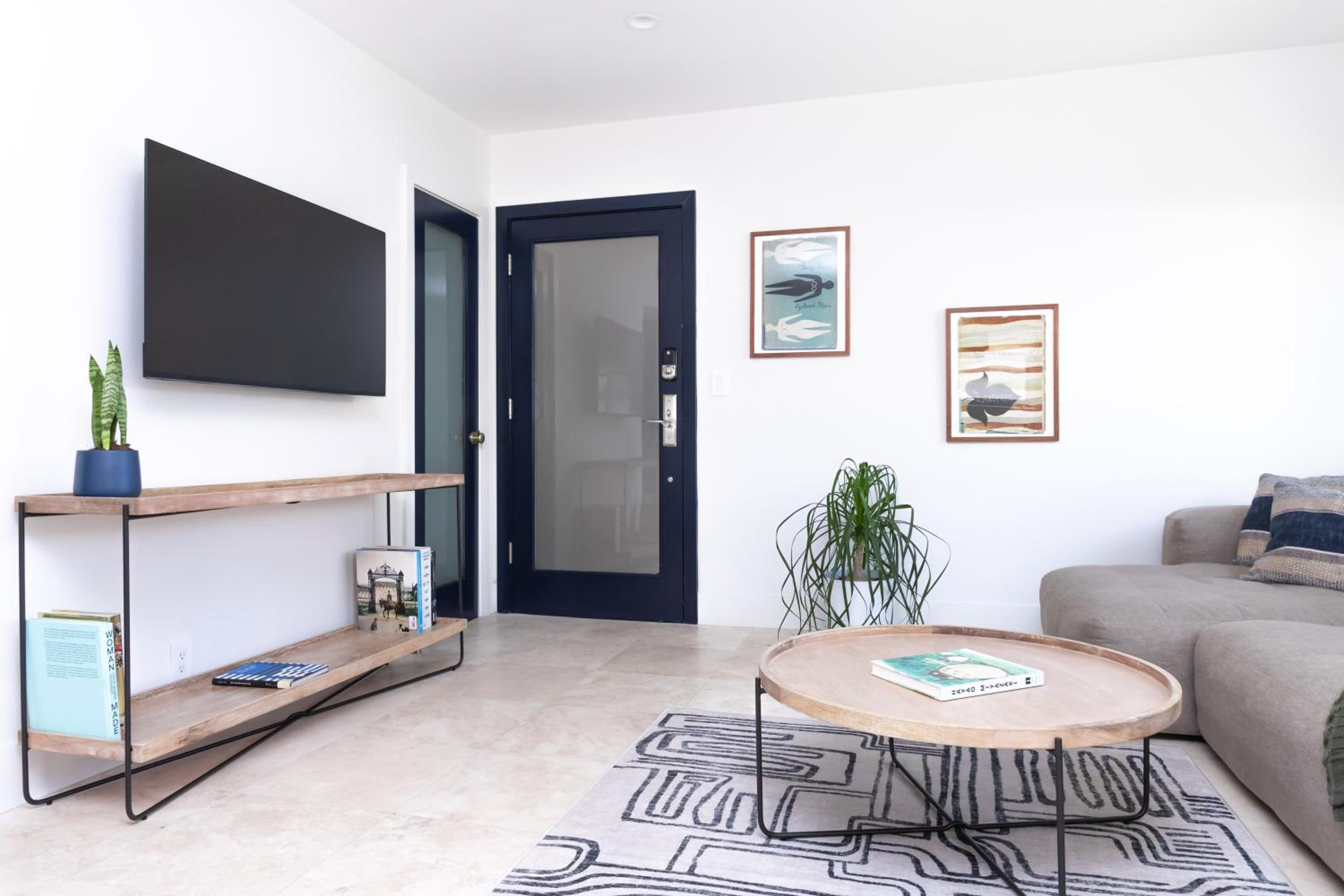 Luxury 2br 2ba Beverly Hills Near Cedars Sinai