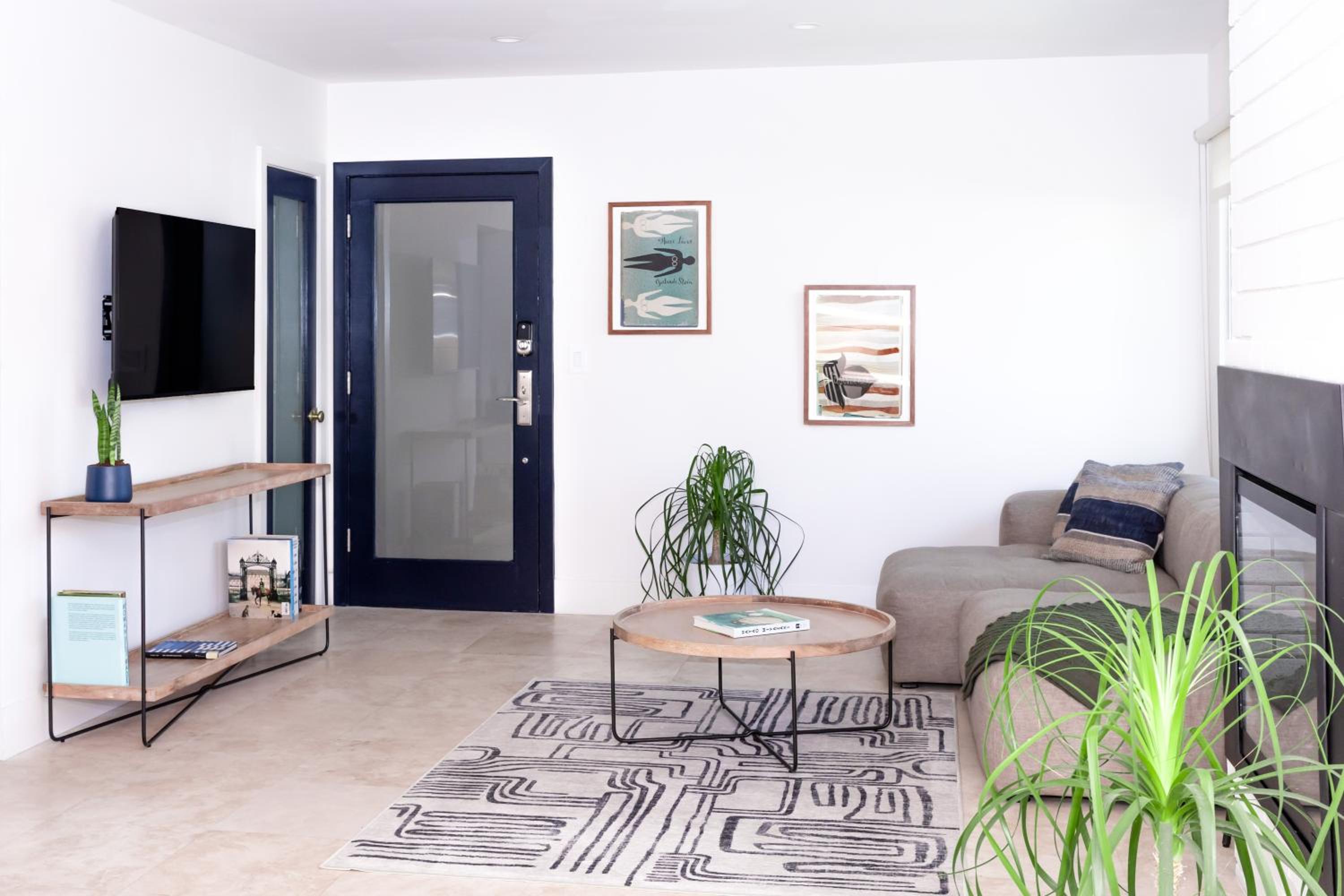 Luxury 2br 2ba Beverly Hills Near Cedars Sinai