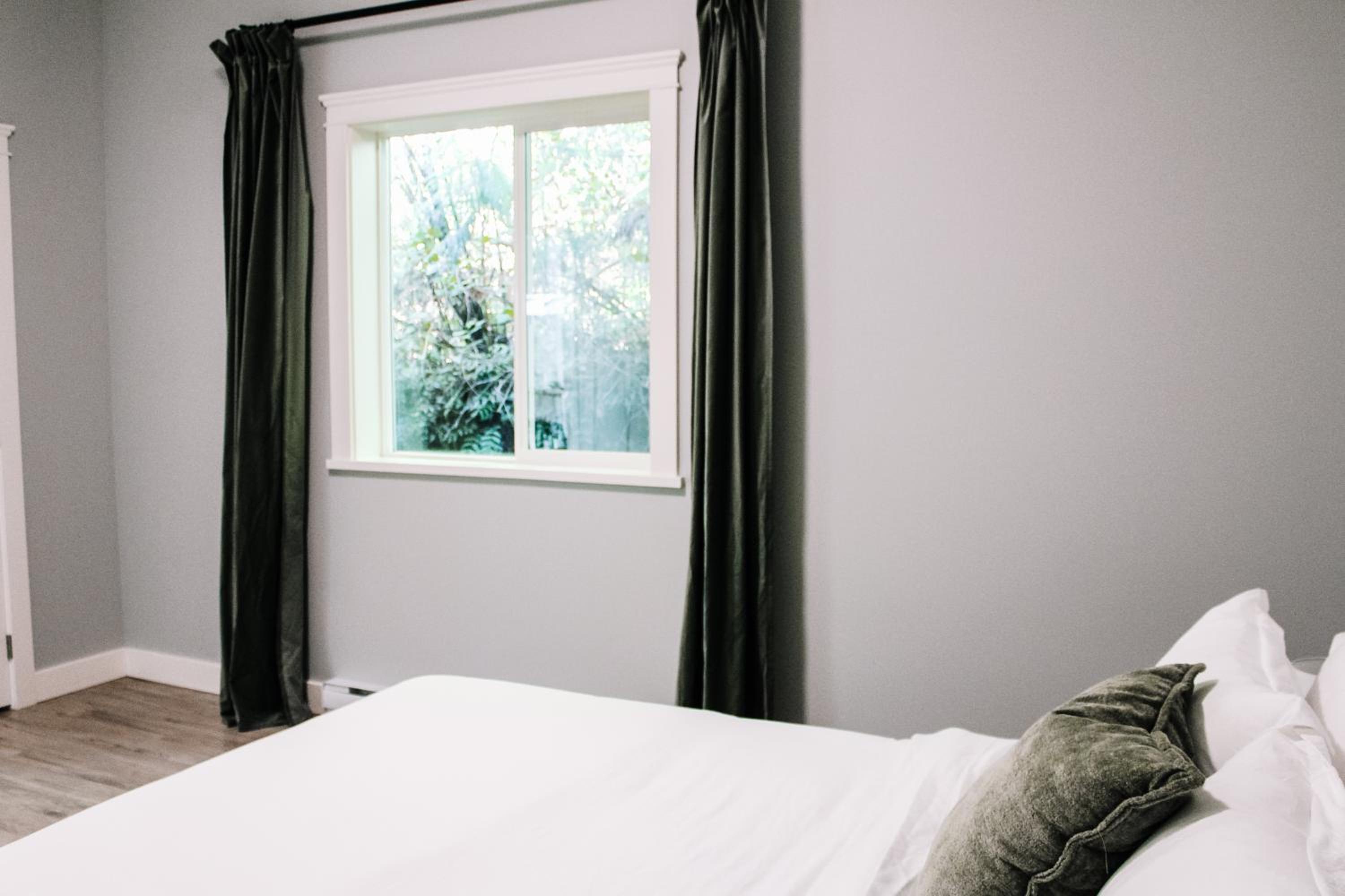 Sooke BnB Otter Point Getaway - Relax & Recharge in Nature, Private 7min to Sooke