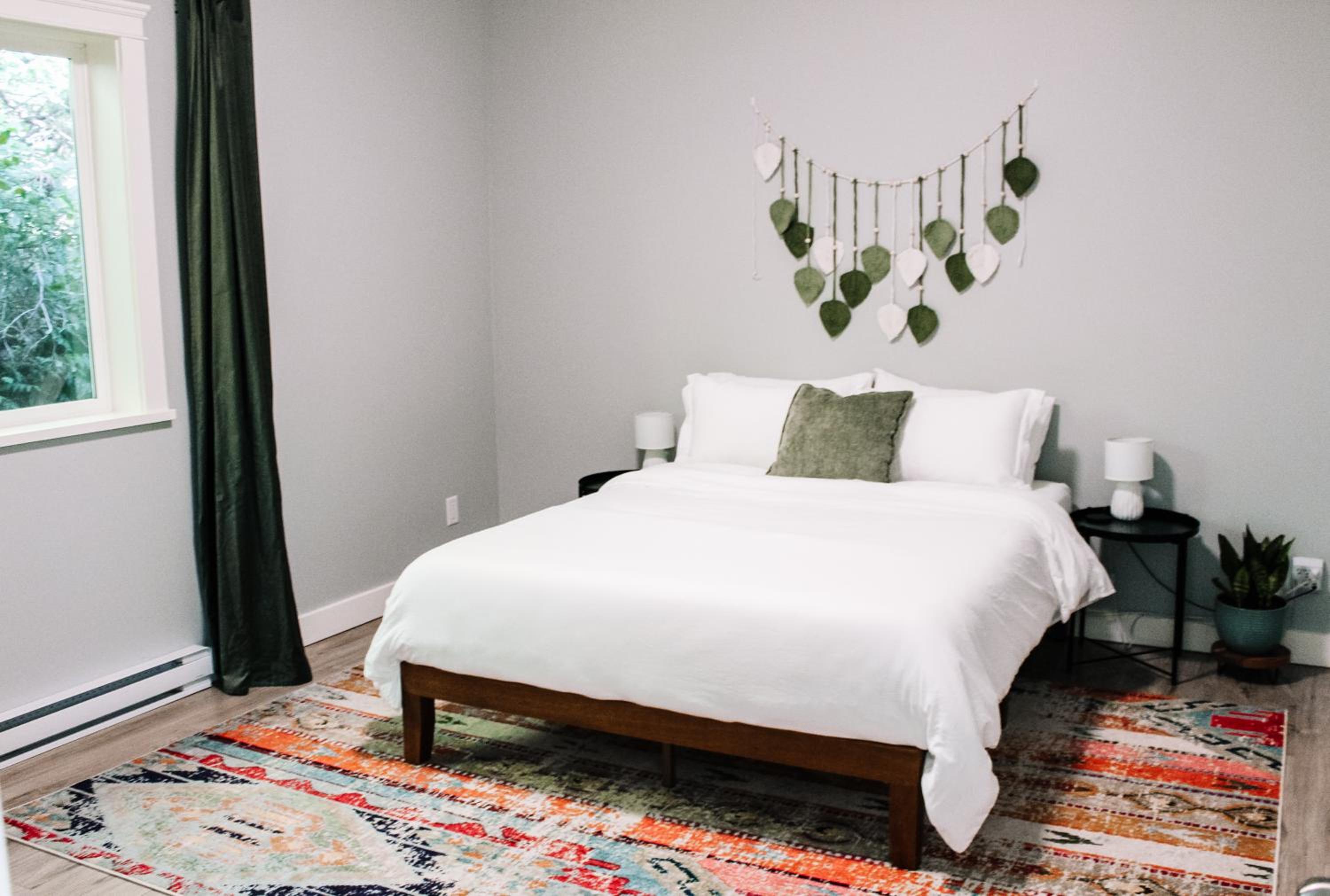 Sooke Vacations - Otter Point Getaway - Property Image 1