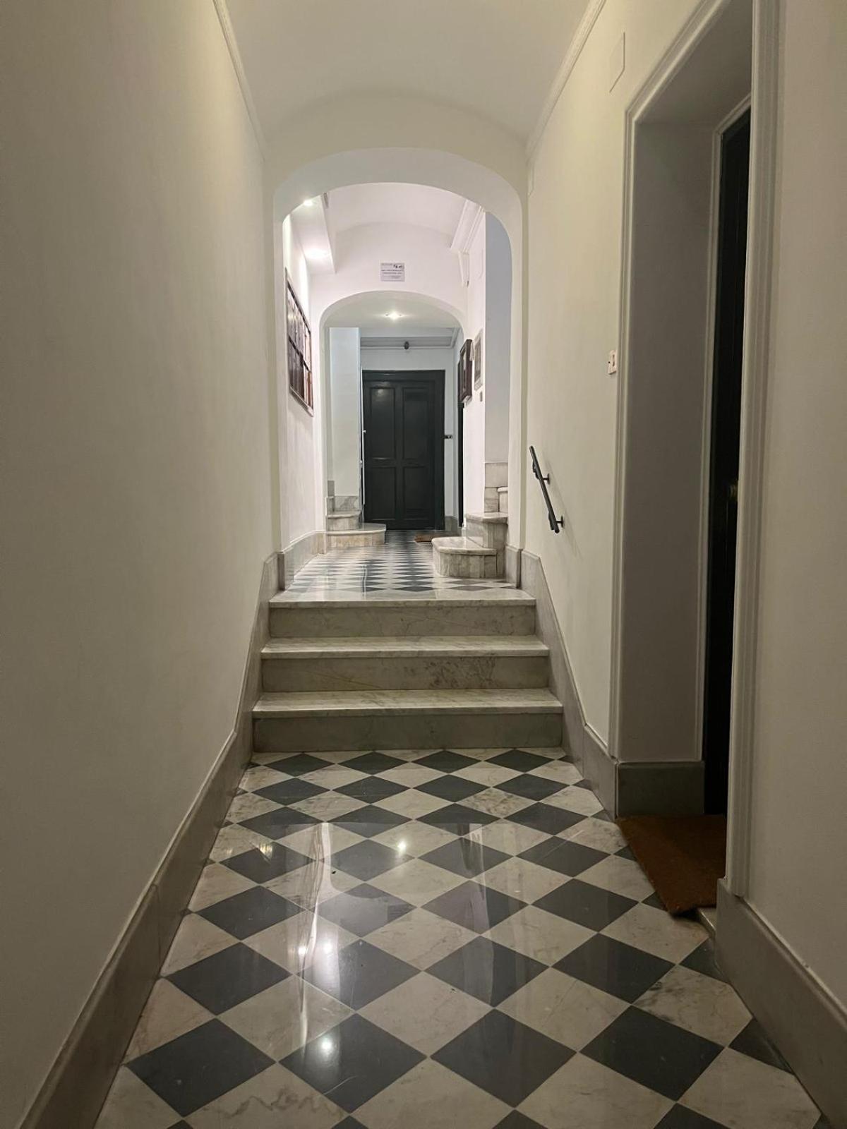 Crispi 30 Stylish Apartment