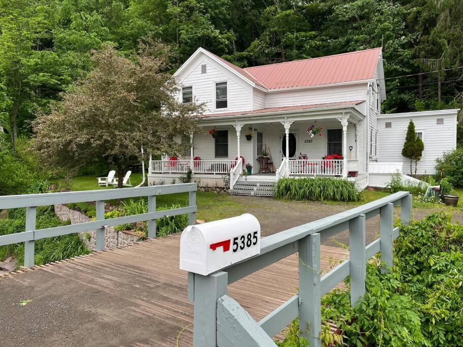 Victorian Farmhouse in The Catskills