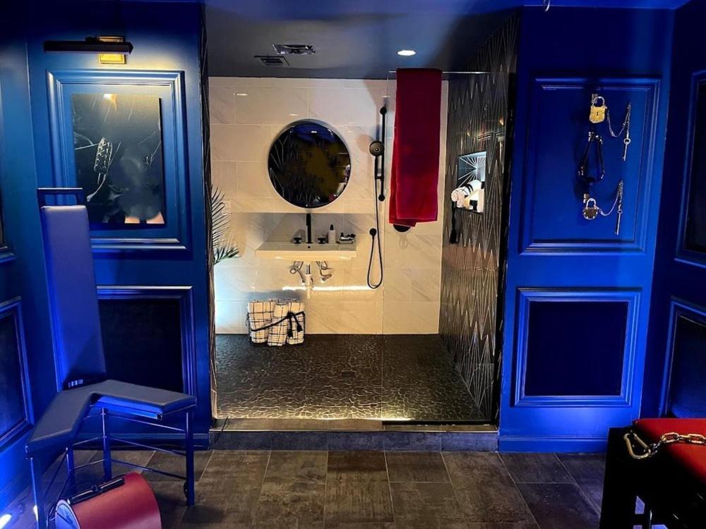 Lisbon Vacations - Adults Play Room Lisboa - Property Image 4