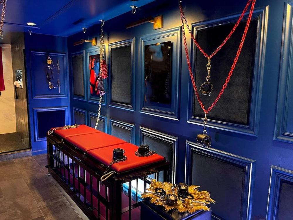 Adults Play Room Lisboa view 5