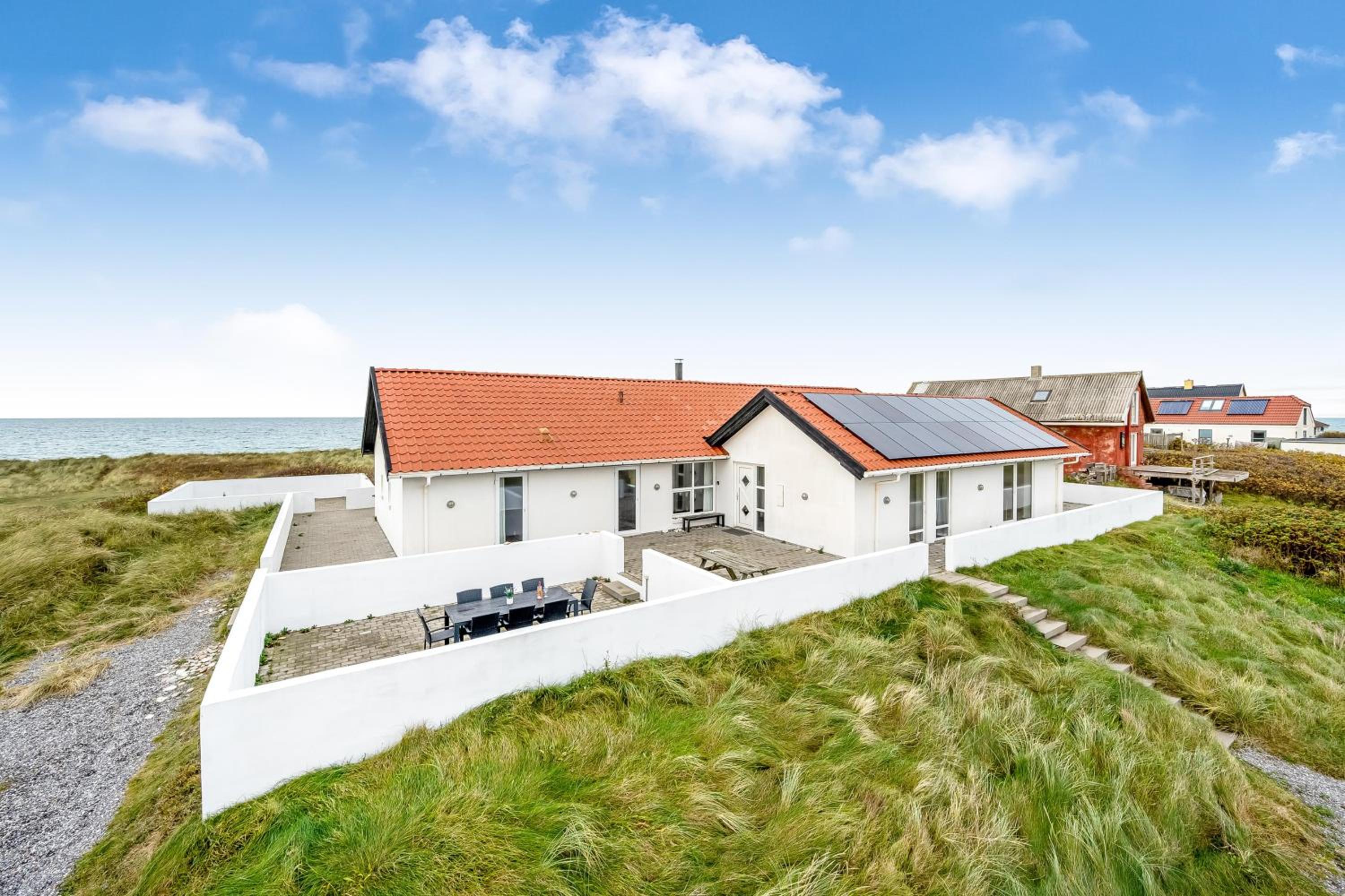Photo 33