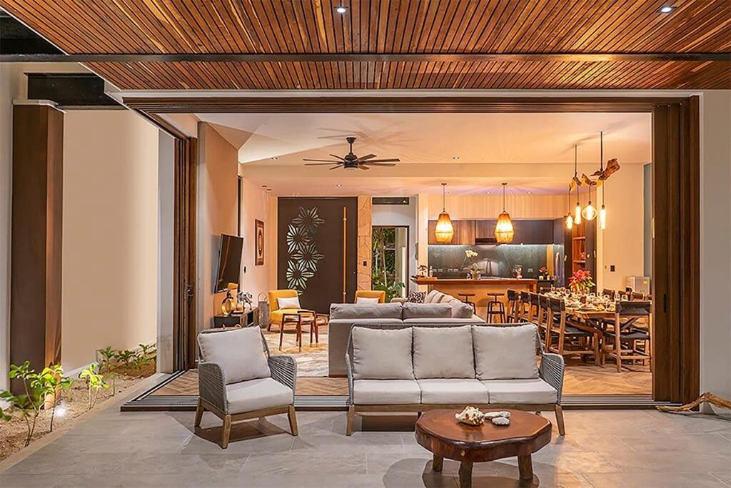Oceanview villa 4BR Concierge Service view 4