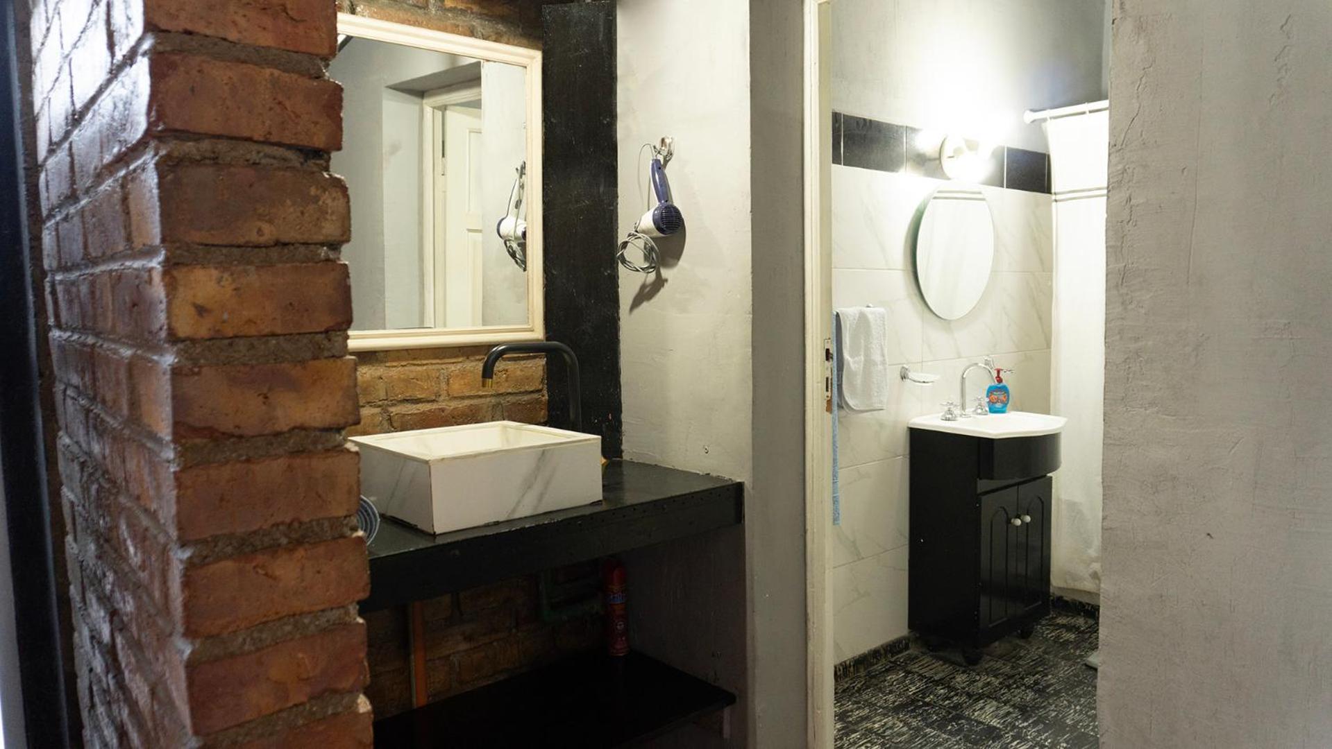 Casa Céntrica Ideal Familias Estacionamiento para 3 vehículos Ubicación Premium
