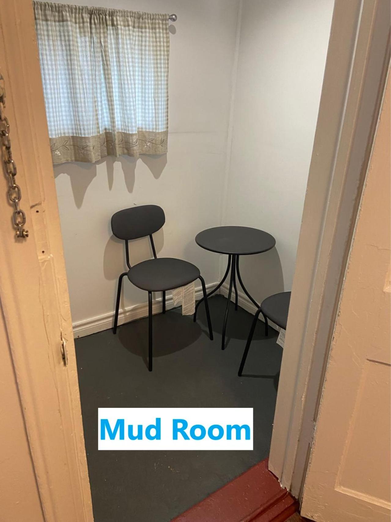 BUDGET Quad Room with En Suite Bathroom 36B