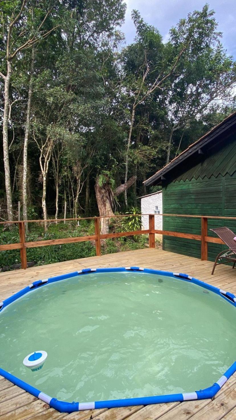 Um Chalé aconchegante no sítio em meio a natureza.