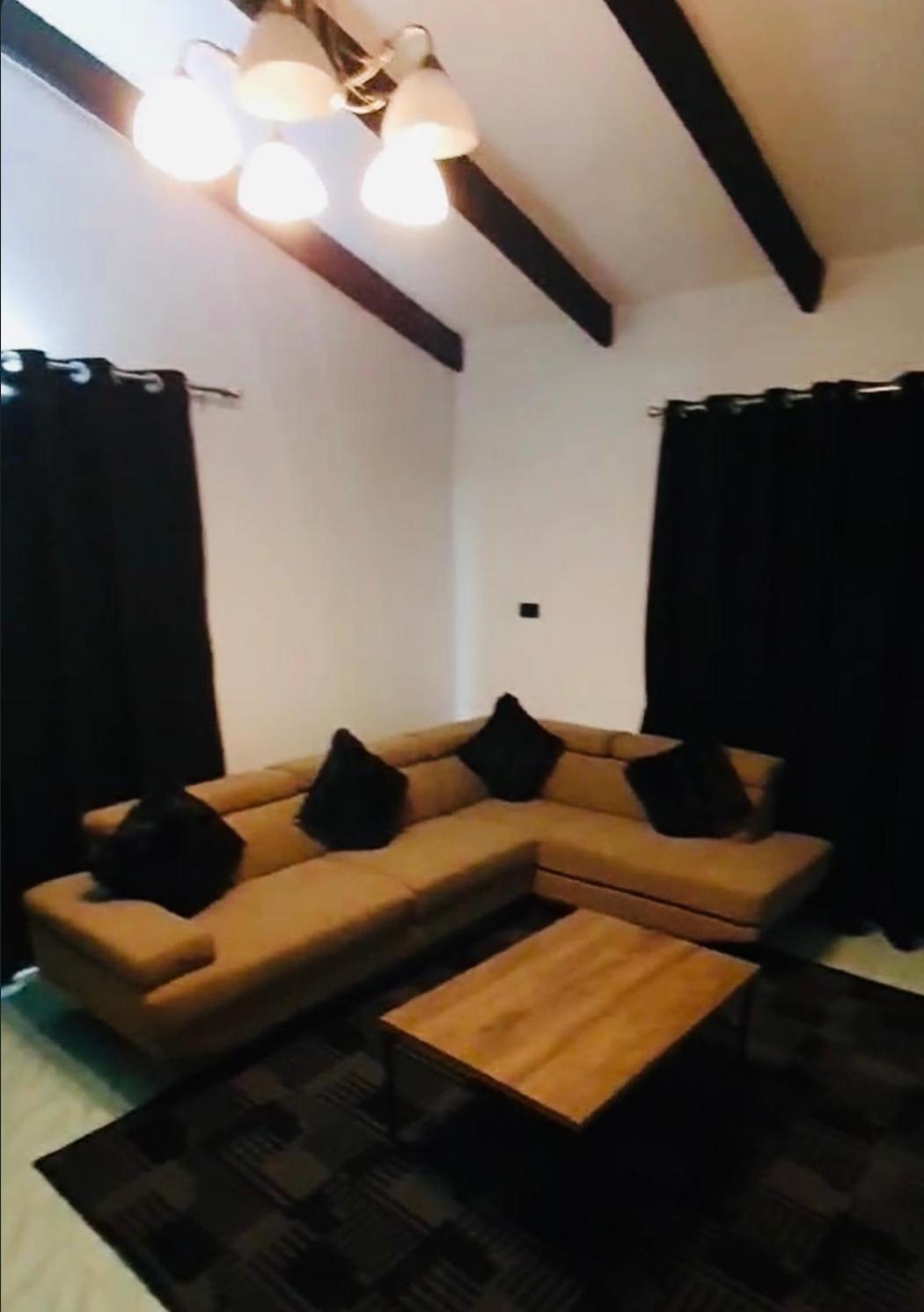 pseudofijians bnb