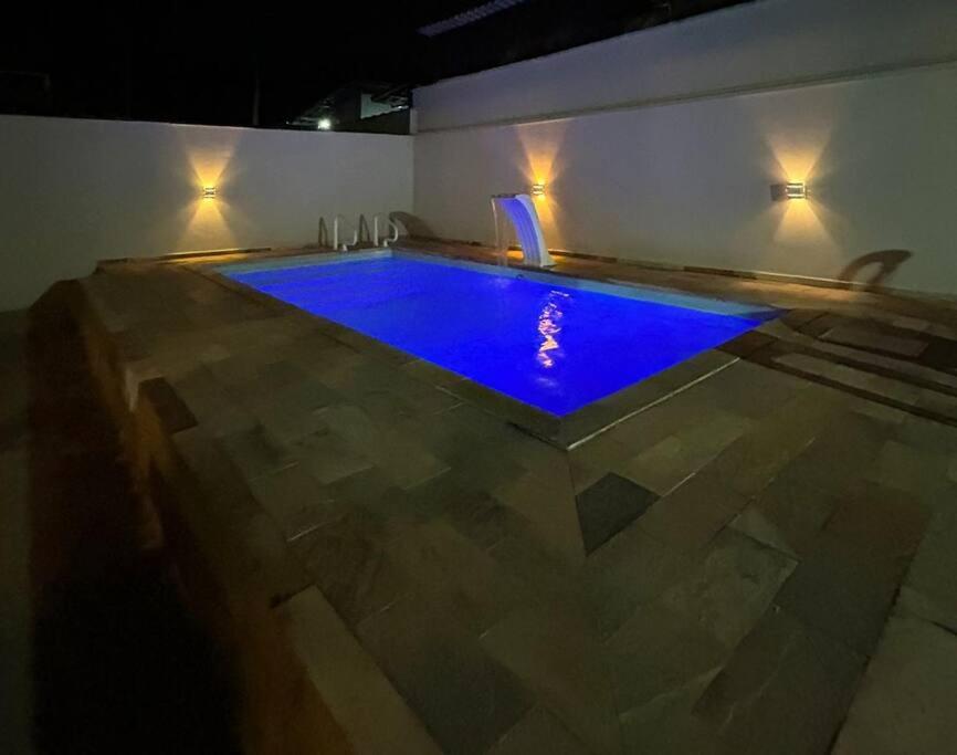 Ótima Casa com Piscina e área goumert em Ubatuba - Condomínio