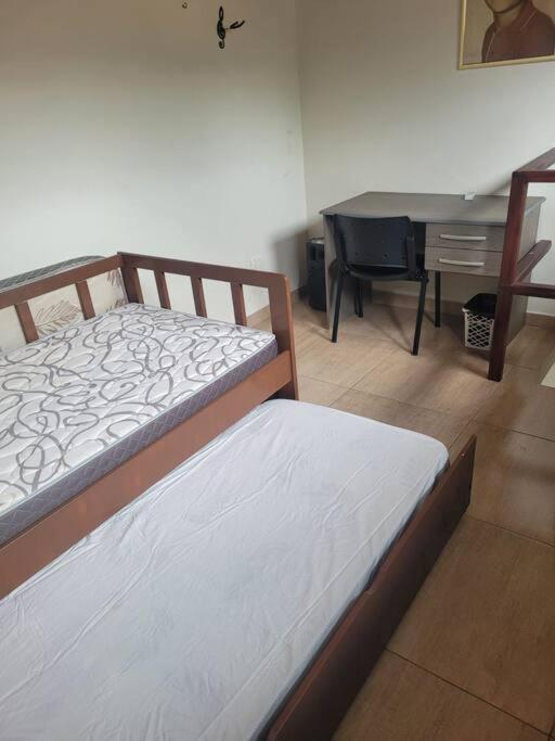 Ótima Casa com Piscina e área goumert em Ubatuba - Condomínio