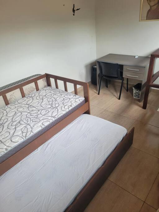 Ótima Casa com Piscina e área goumert em Ubatuba - Condomínio