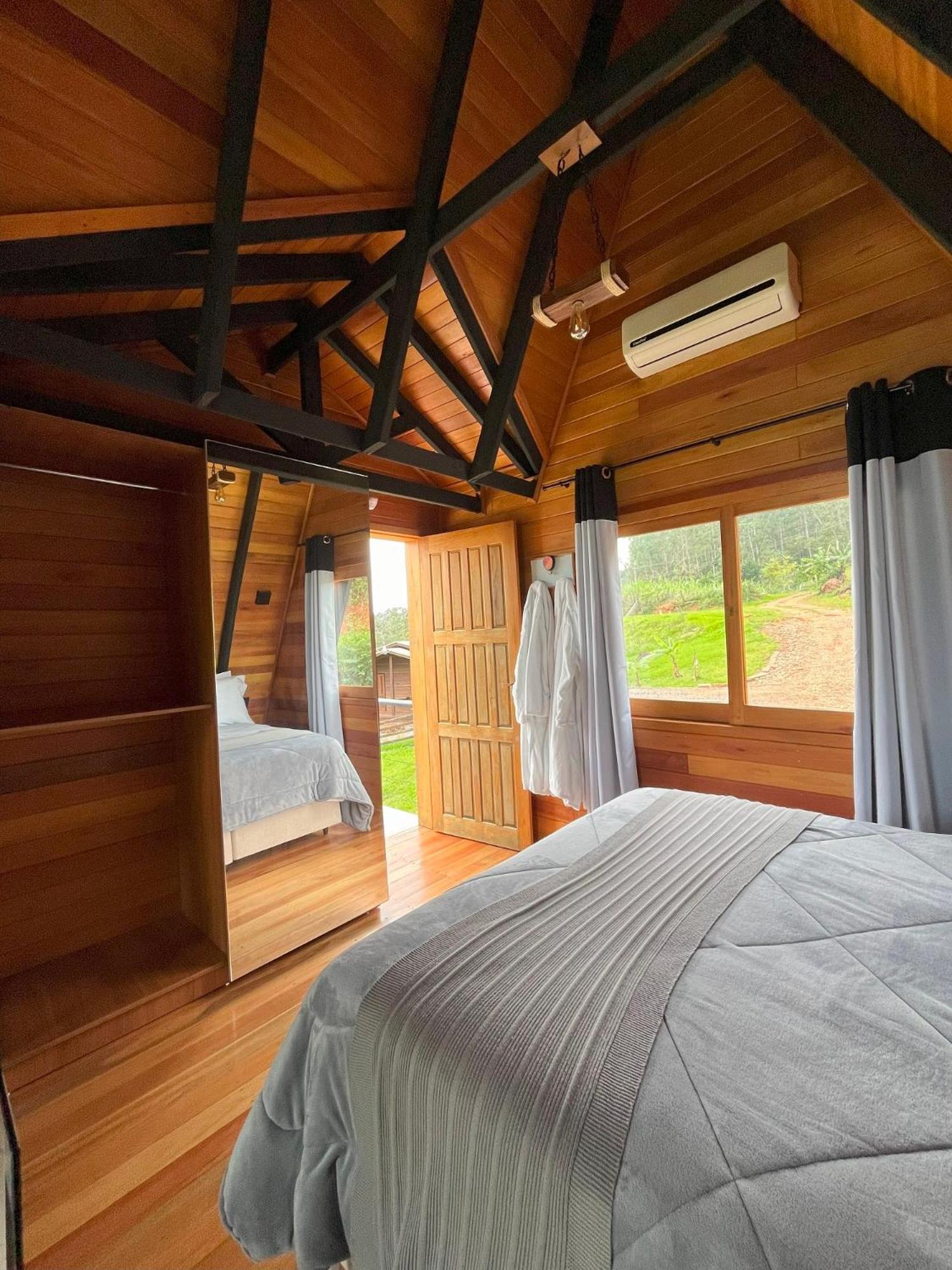 Vila Rosa Lodges - Chalés e Domo