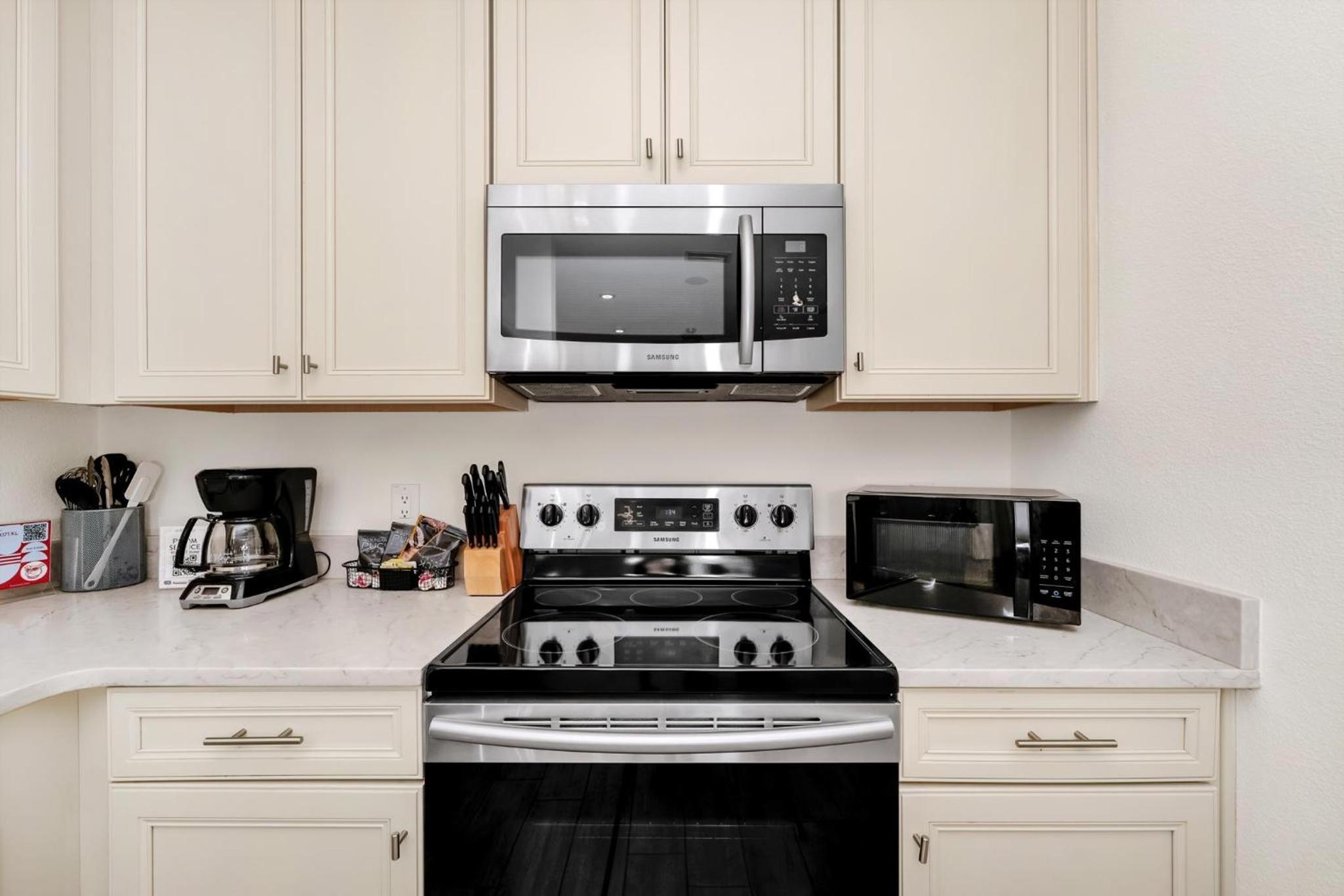 Teenie Bikini Cottage With Private Hot Tub Near Disney With Margaritaville Resort & Island H2O Access - 3071Kl