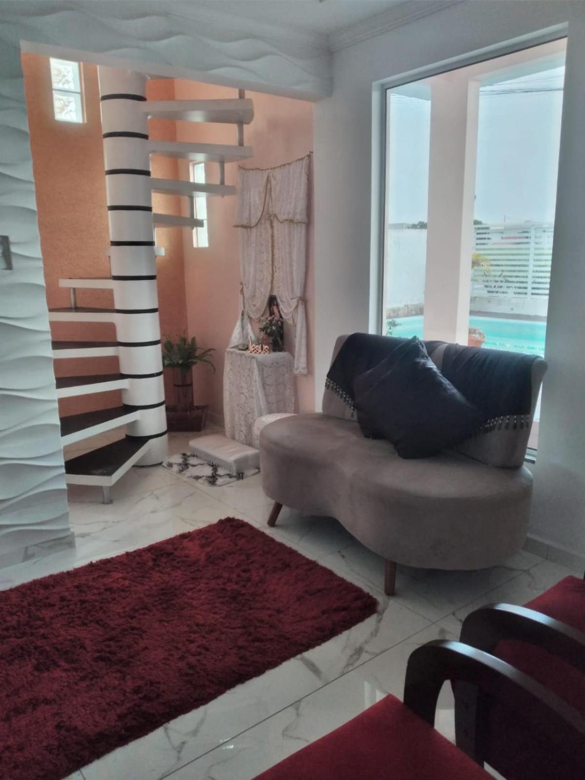Casa dois pavimentos com Piscina nos Ingleses - Disponivel temporada