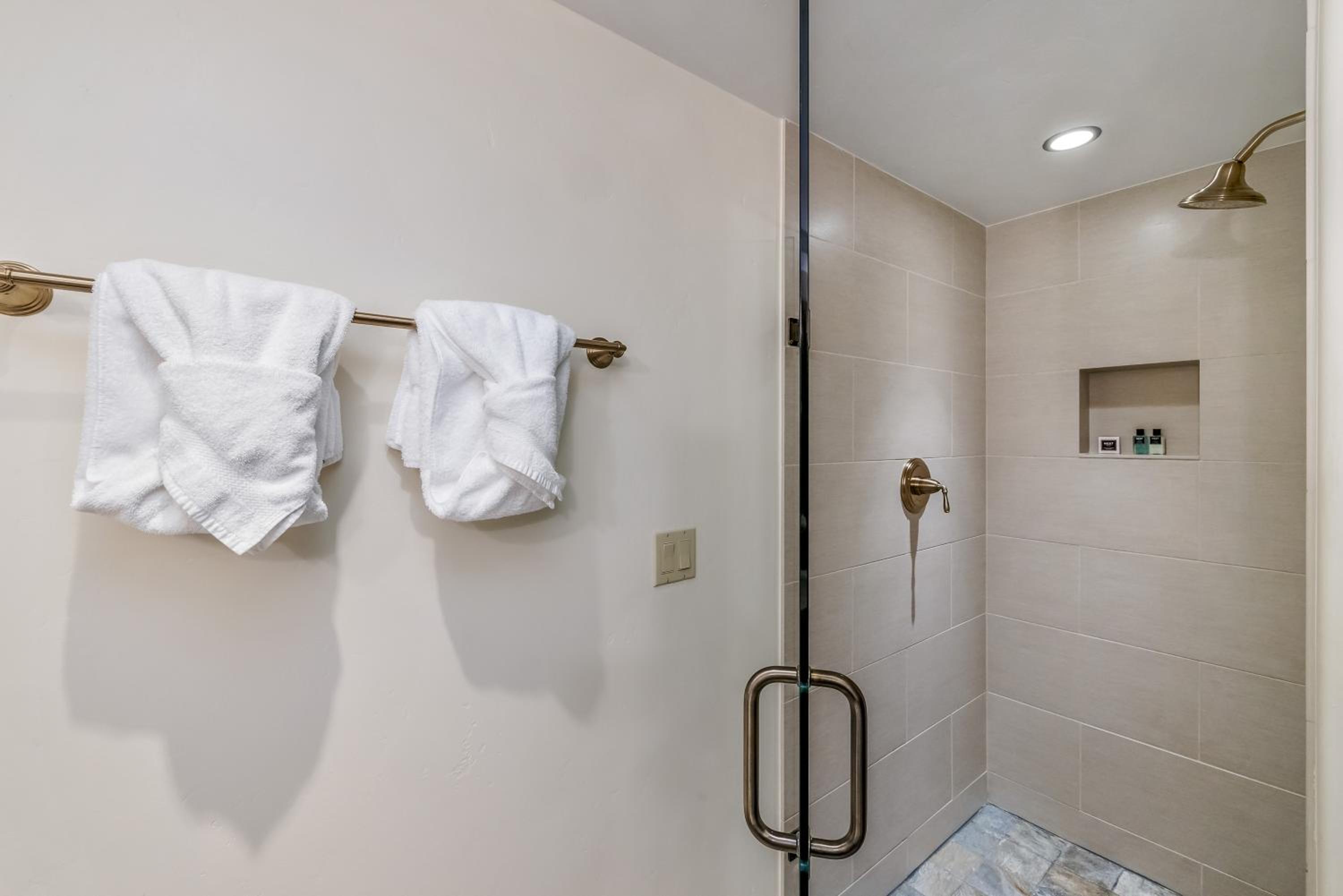 Spacious Luxury Unit at Lionshead Village in Vail - Property Image 9