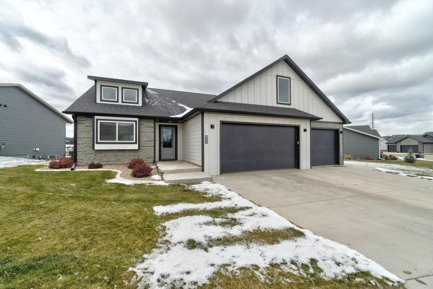 Executive Golf Course Home, Family Friendly view 3