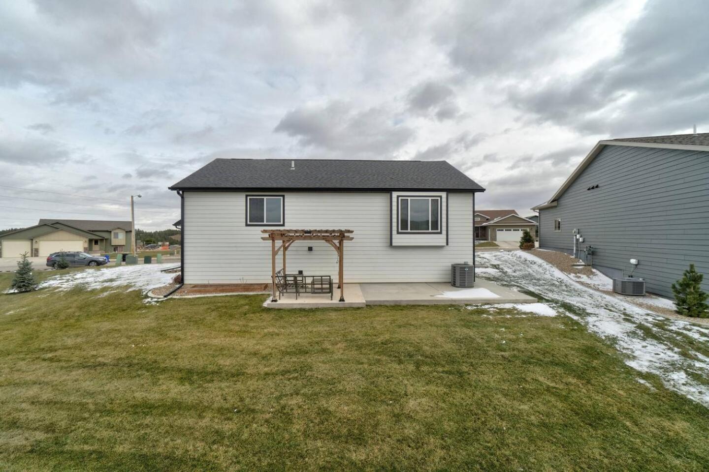 Executive Golf Course Home, Family Friendly view 4