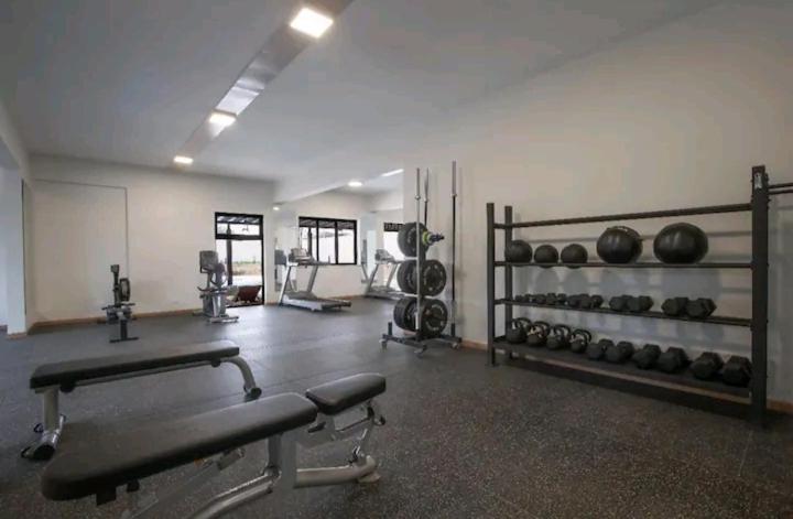 Pool Gym Garden City Mi Vida view 5