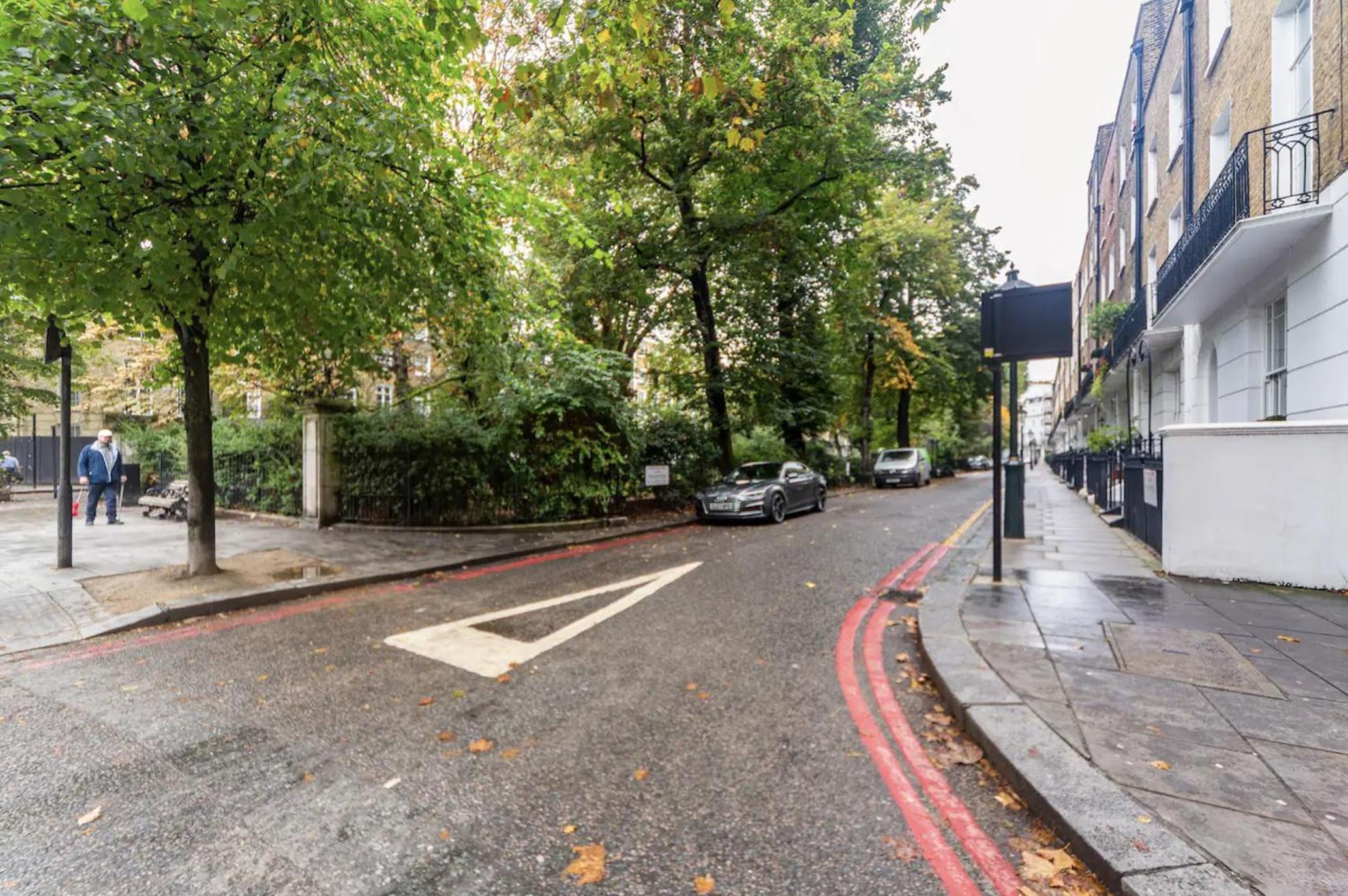 spacious Knightsbridge flat