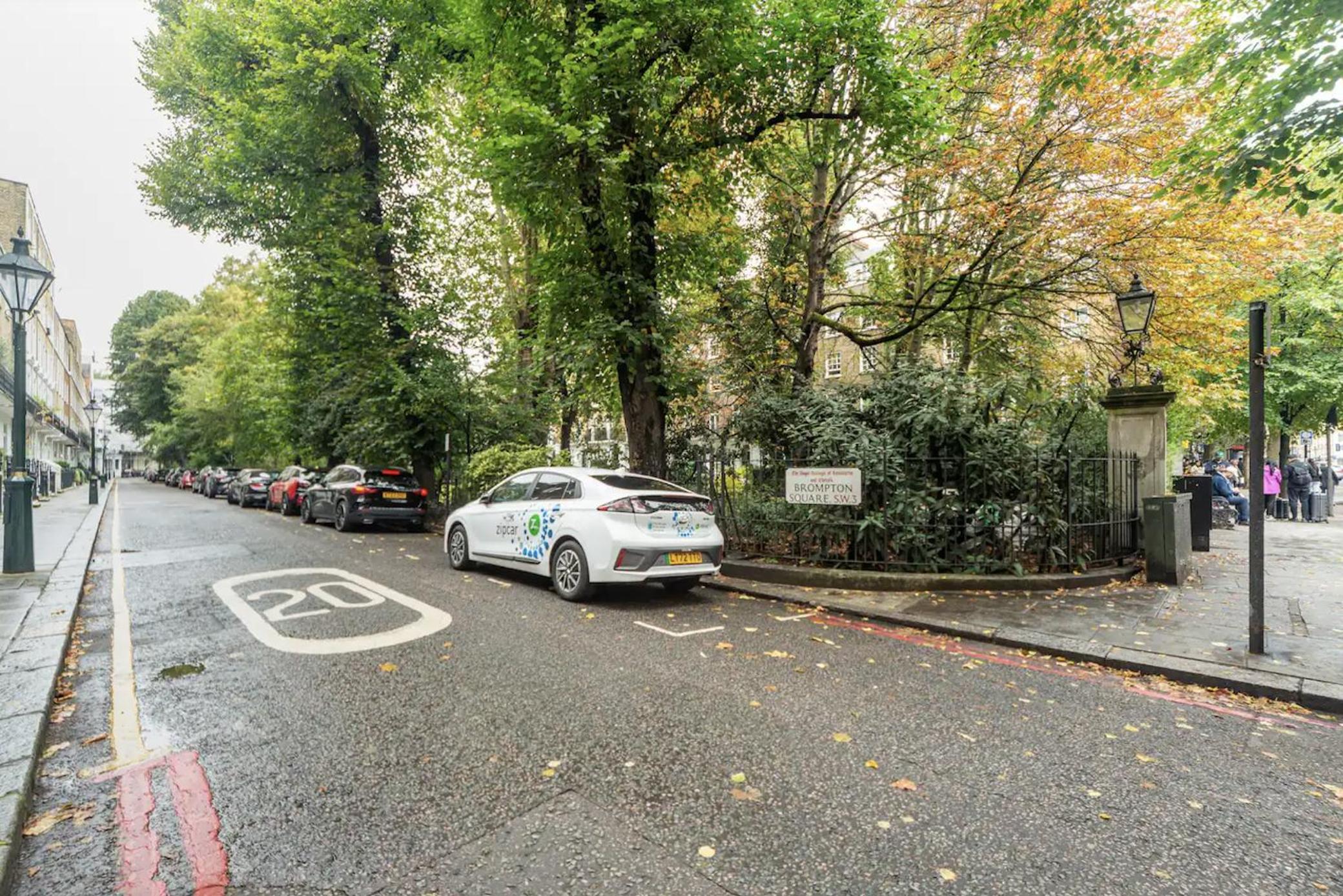 spacious Knightsbridge flat