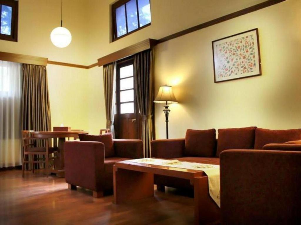 Sawunggaling Hotel