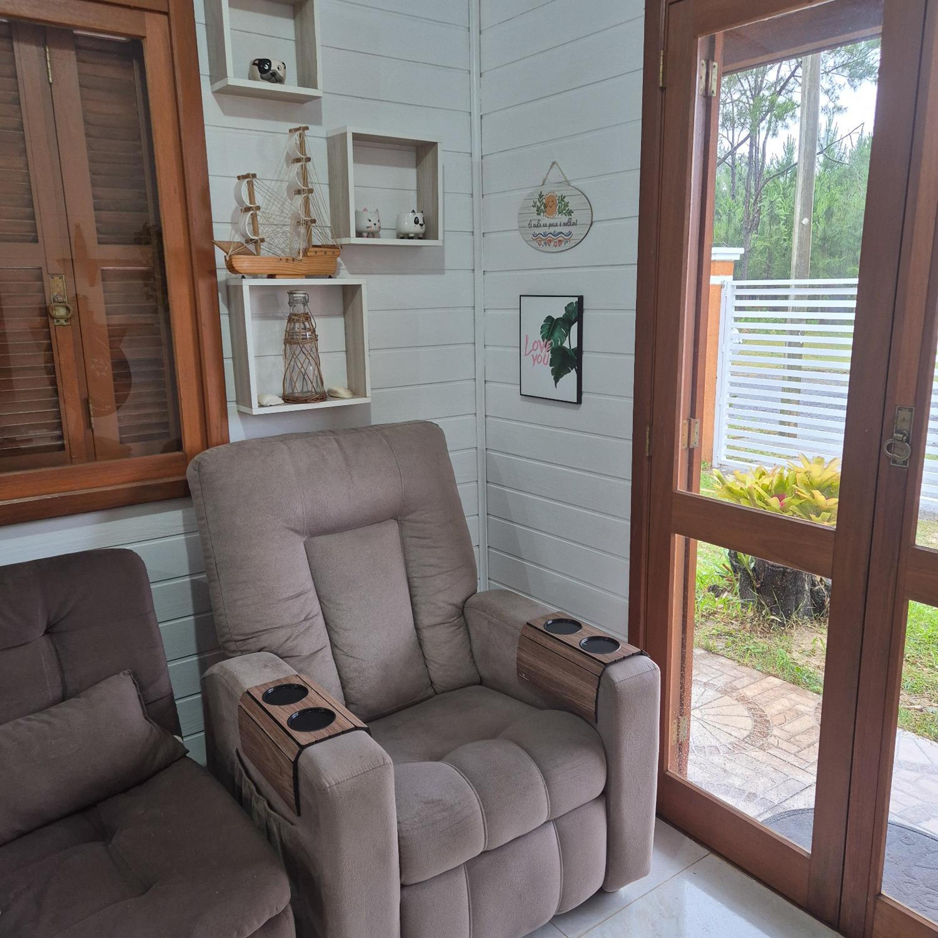 Casa com Piscina, Quiosque, Próximo ao Mar
