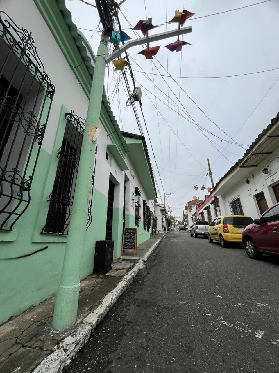 Sandalio Hostal Cali