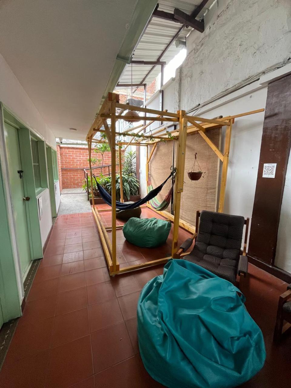 Sandalio Hostal Cali