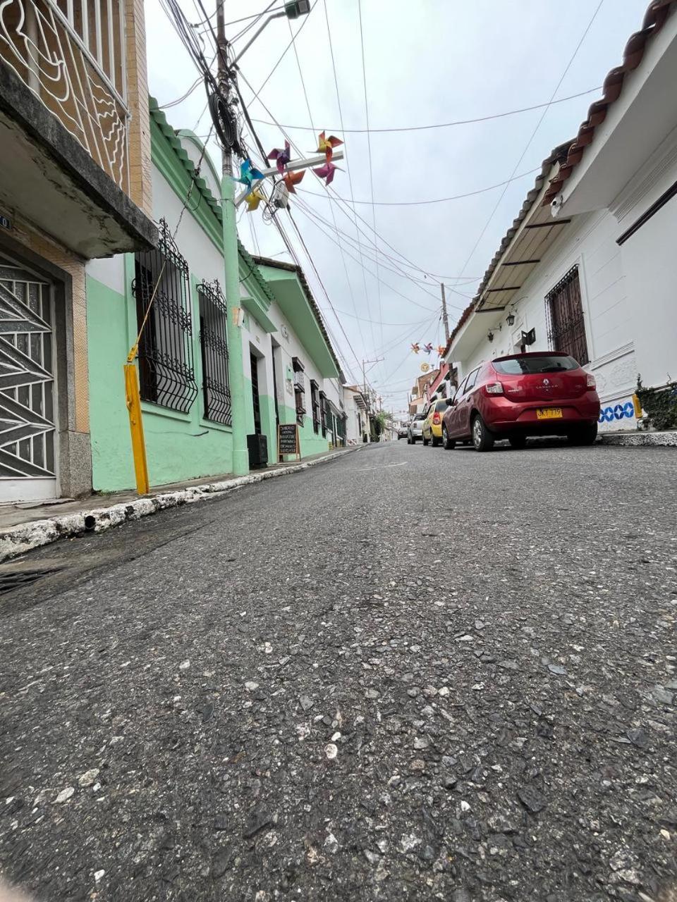Sandalio Hostal Cali