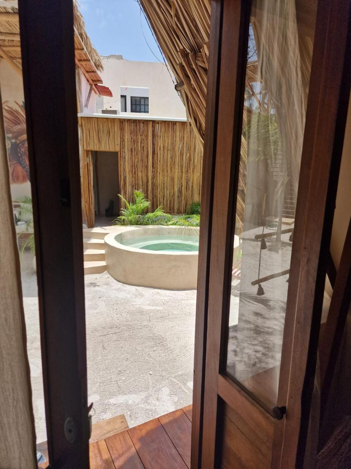 Photo 19