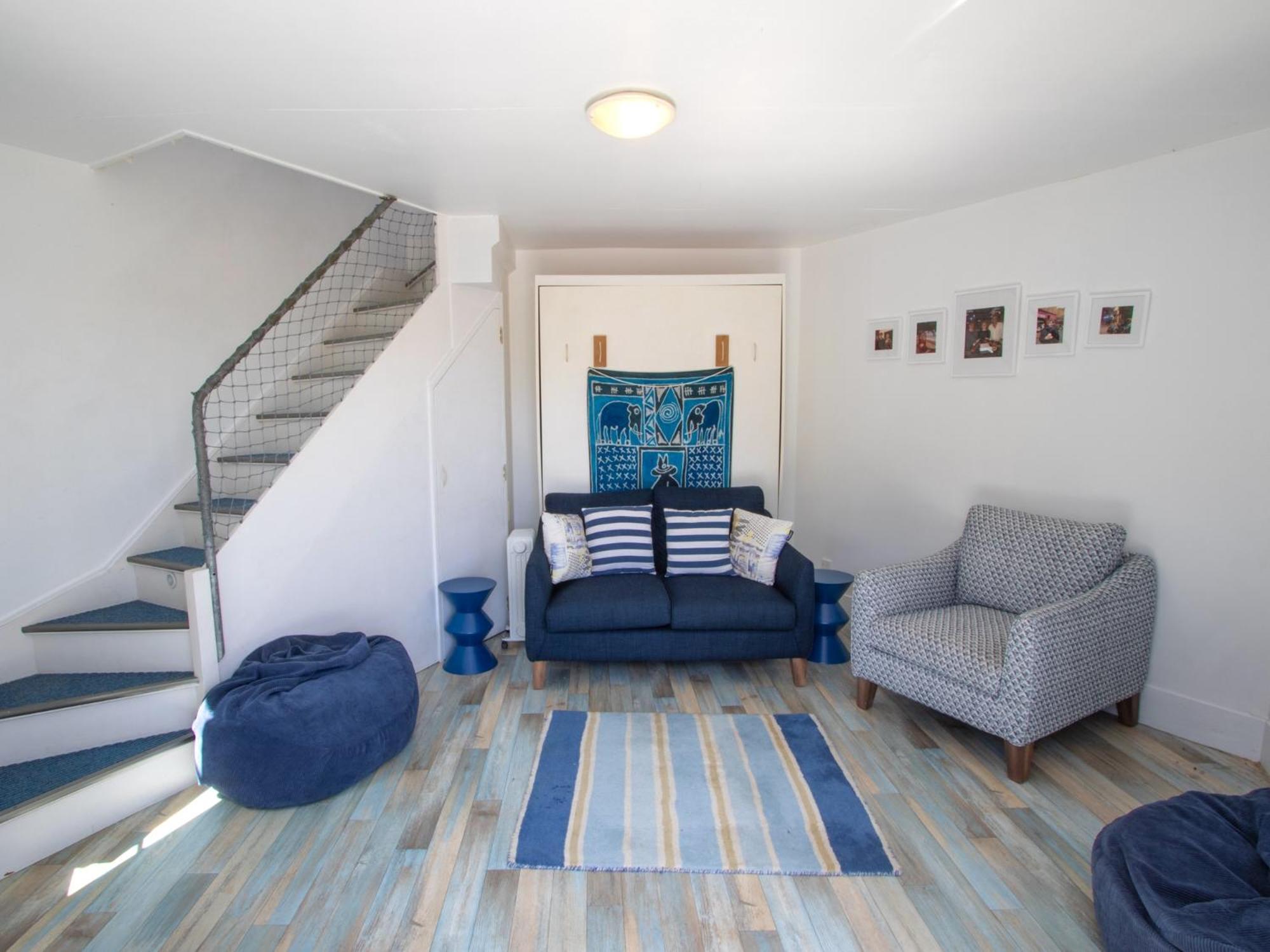 The Lighthouse - Ligar Bay Holiday Home