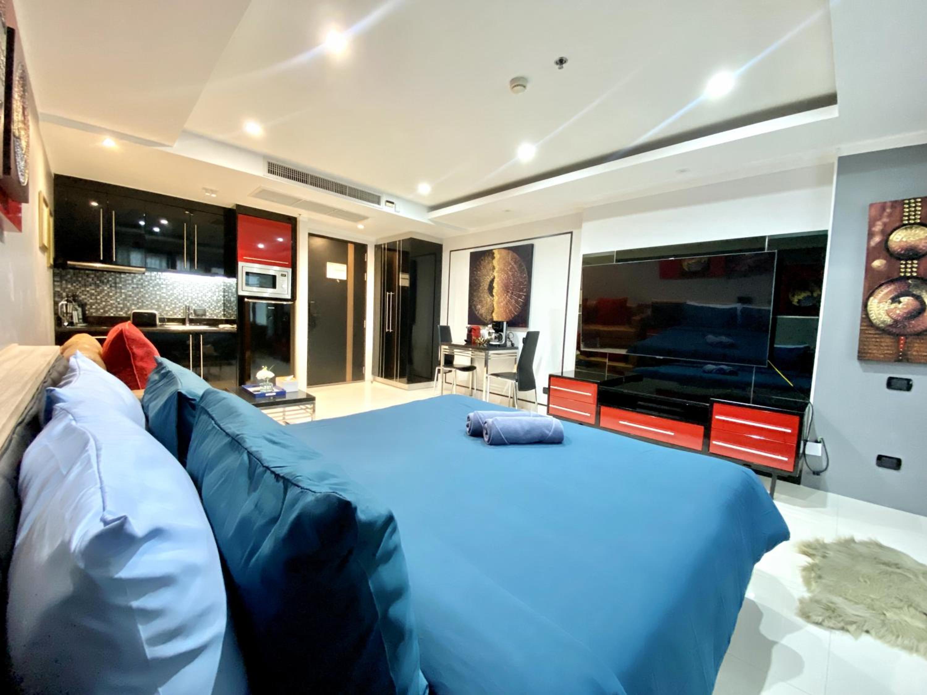 Patong - Studio Condo - Absolute Bangla Unit