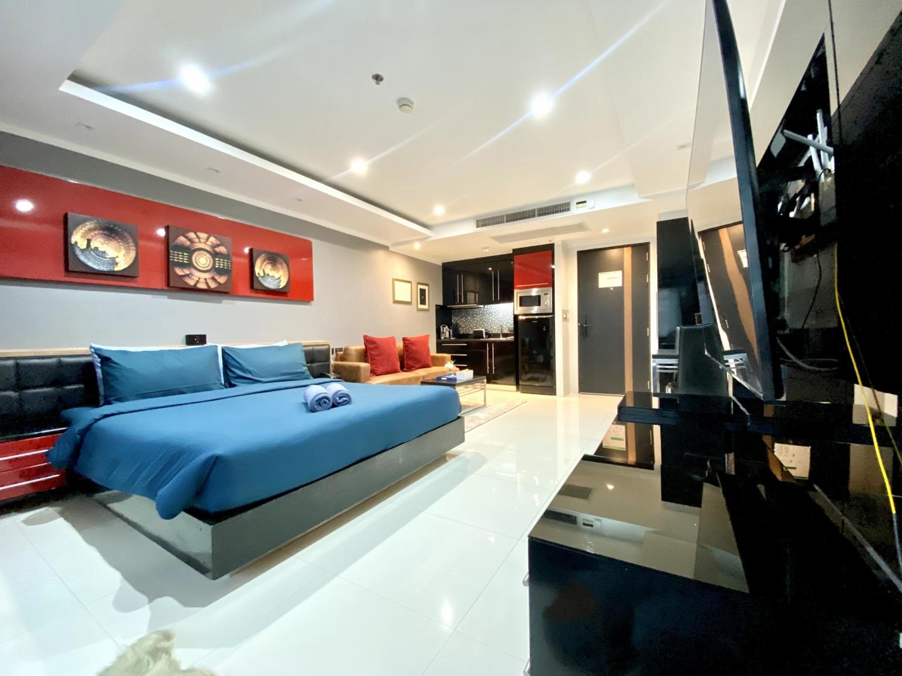 Patong - Studio Condo - Absolute Bangla Unit